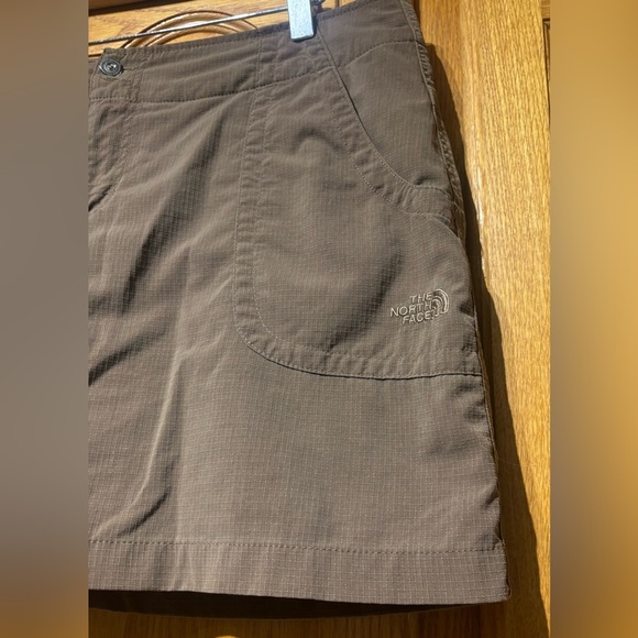 The North Face Dark Brown Water Resistant Hiking Trail Skort Size 10 EUC - Picture 6 of 11